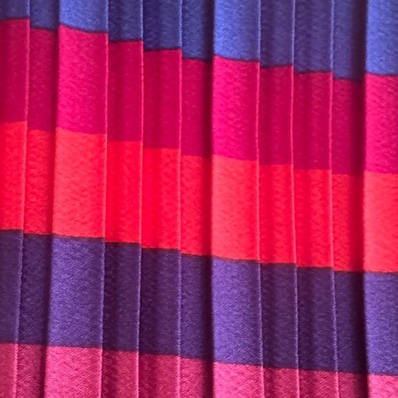 Striped Multicolor Pleated Crop Tank Top - Women - Picture 2 of 5